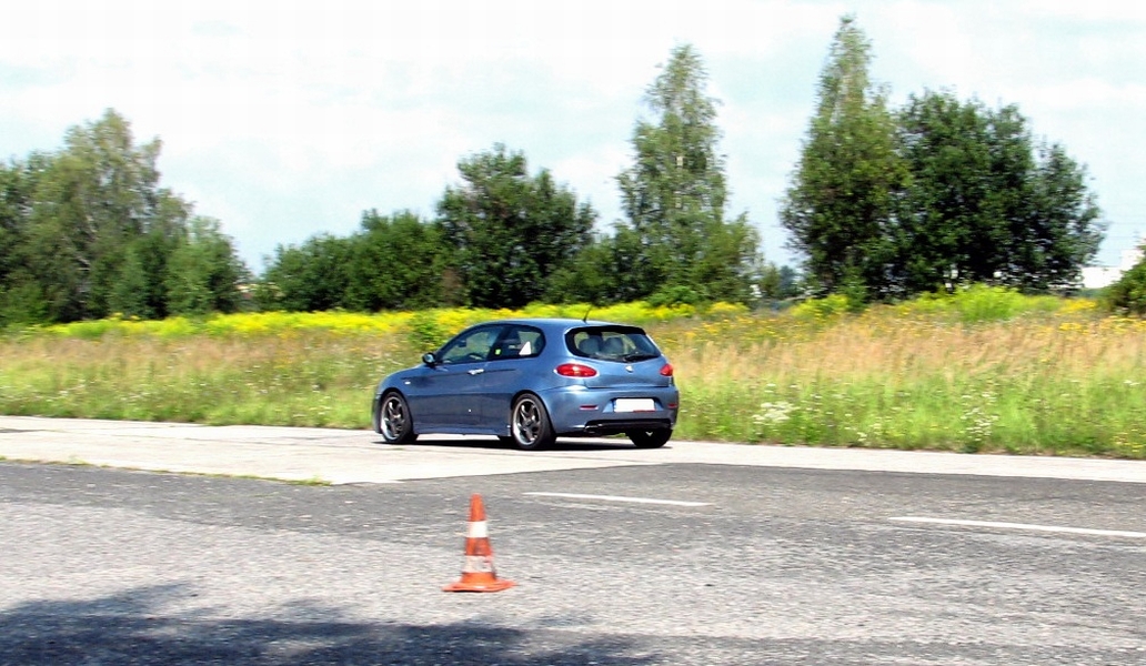 DRIFT R's 147 on Track (5)