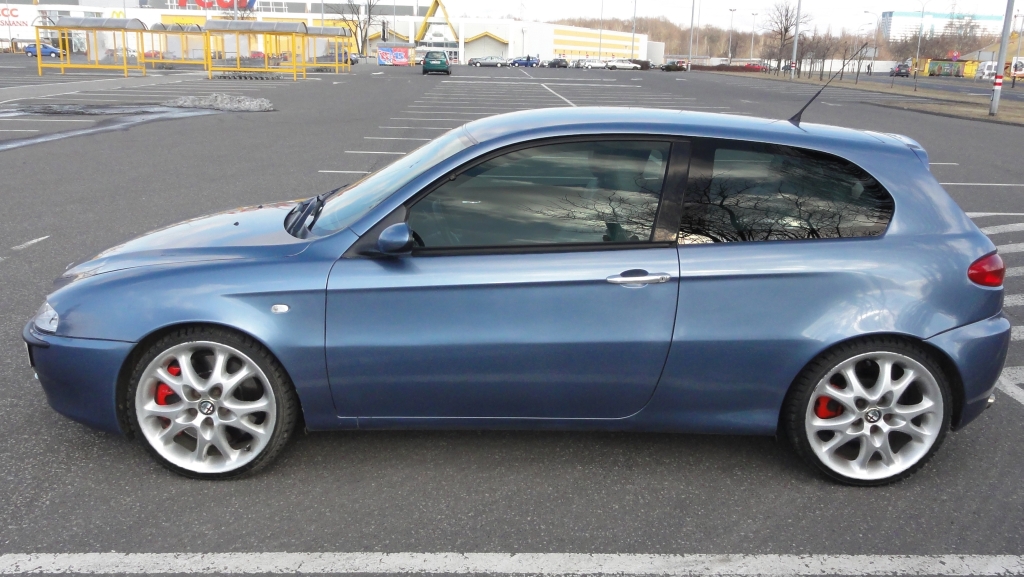 DRIFT R's 147 zimówki o kilka cali większe ;)